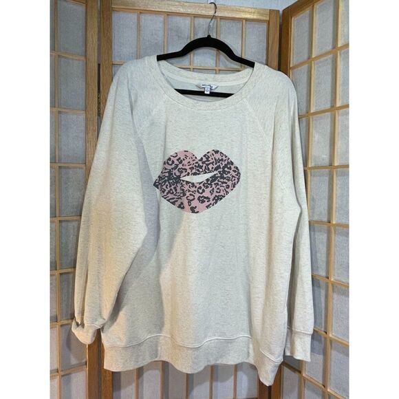 WildFox Lg Lipstick Fleece  - Picture 2 of 14